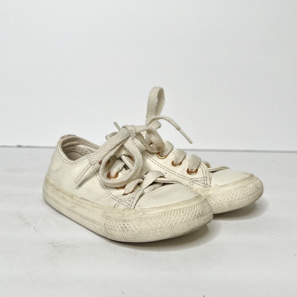 Converse Chuck Taylor Cream Canvas Sneakers Size 6 Toddler